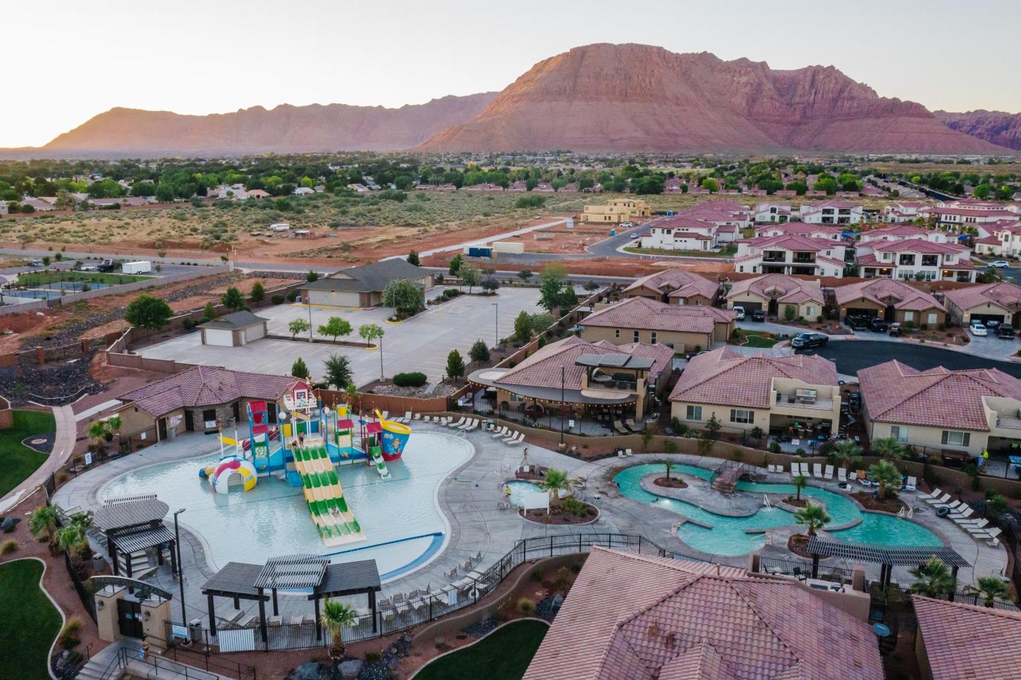 Paradise Village At Zion 28 Private Hot Tub, Outdoor Firepit, And Community Pool Santa Clara Bagian luar foto