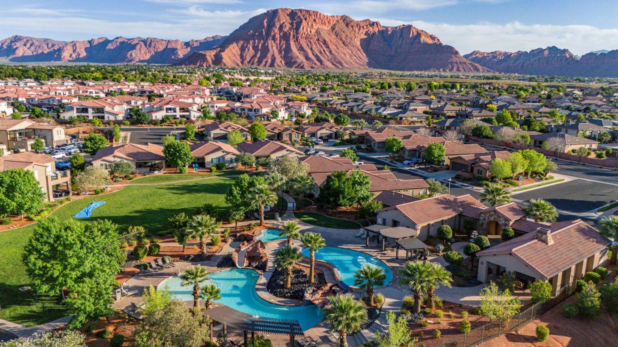 Paradise Village At Zion 28 Private Hot Tub, Outdoor Firepit, And Community Pool Santa Clara Bagian luar foto